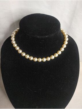 Vintage Majorica Hand Knotted Cream Pearl Necklace Choker 9mm 16" *tarnish*
